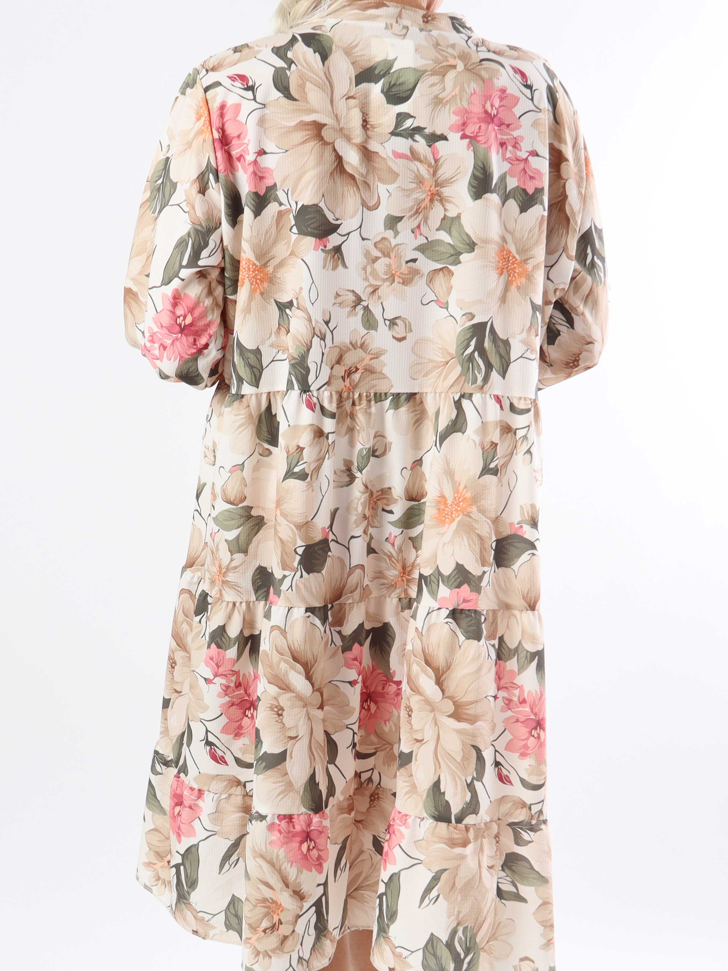 Flower Dress - Sød blomstret plus size kjole med lag på lag look